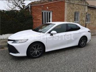 toyota camry 2.5 220h luxury