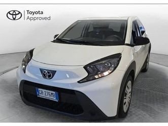 aygo x 1.0 vvt-i 72 cv 5 porte active