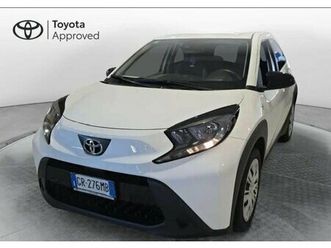 aygo x 1.0 vvt-i 72 cv 5 porte active