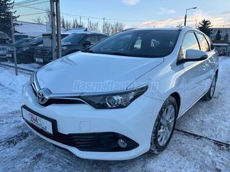 toyota auris touring sports 1.4 d-4d live plus 129.000km alufelni kamera sávtartó ráfutásgátló