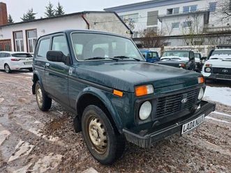 lada niva only*tüv neu*4x4*ahk*cd radio*