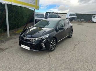 renault clio v phase 2 techno e-tech full hybrid 145