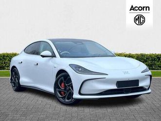 100kwh performance saloon auto 4wd 5dr