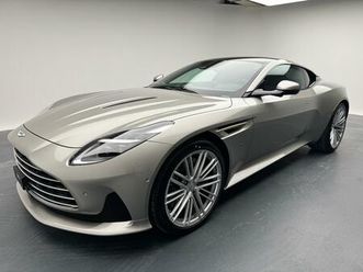 aston martin db12 coupé 4.0 v8 bi-turbo: réserver un essai sur route !