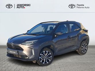 toyota yaris cross hybrid 1.5 style jak nowy
