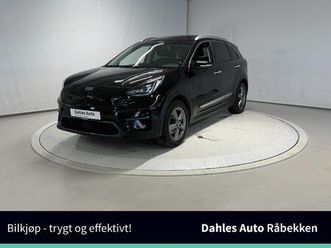 64 kwh exclusive acc/pano/skinn/jbl/navi/kam/dab+