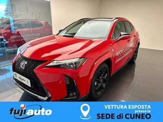 ux 300h 2.0 f-sport 4wd cvt