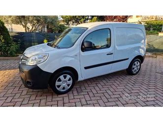 renault kangoo 1.5 3 posti dci 90cv f.ap. s&s 4p.