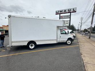 2008 ford e-450 box truck – built-out – v10 – ready to work