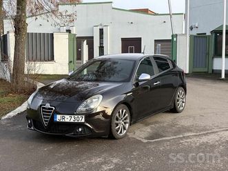 alfa romeo giulietta, cena 3 300 €. vēlos pārdot labā stāvoklī esošu alfa kopts, nolietojuma visu - sludinājumi
