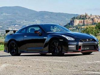 gt-r 3.8 v6 nismo 600cv auto
