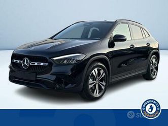 mercedes-benz gla 200d automatic advanced plu...