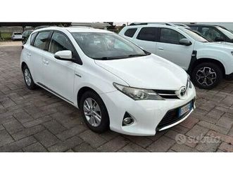 toyota auris 1.8 hybrid 5 porte