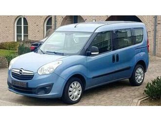 ② opel combo 5 plaatsen. benzine in zeer mooie staat. — opel — 2ememain