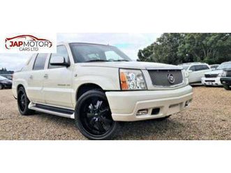cadillac escalade ext 6.0 v8 vortex 4wd crew cab pickup auto pearl white ulez