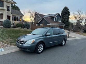 2010 hyundai entourage limited