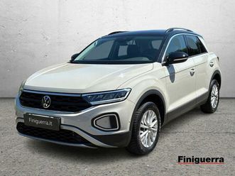 volkswagen t-roc 2.0 tdi life 150cv dsg del 2023 usata a poggiridenti