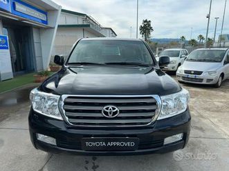 toyota land cruiser v8 4.5 d4-d 7 posti