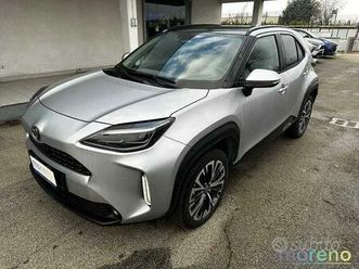 toyota yaris cross 1.5h lounge awd-i 130 cv e-cvt