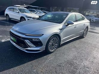 luxury היברידי אוט׳ 2.0 (192 כ״ס)