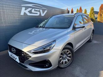 hyundai i30 1,5 kombi - kombi benzin