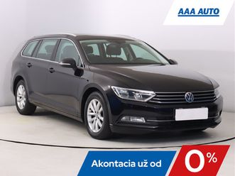 vw passat variant 1.6 tdiserv.kniha, navigácia, klíma