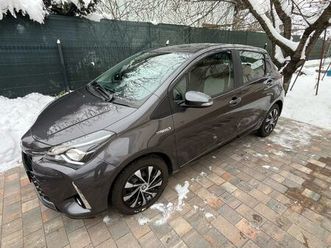 toyota yaris hybrid 1,5 vvt-i automatik, 2017 god.