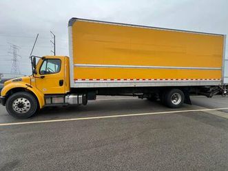 2020 freightliner m2 106 - 26' box truck w/ liftgate (no cdl)