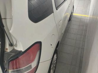 lt 1.8 8v econo.flex 5p aut.