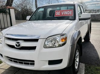 vând mazda bt-50