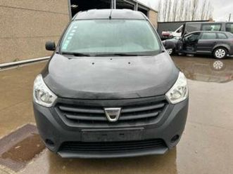 ② cargo léger dacia dokker — camionnettes & utilitaires — 2ememain