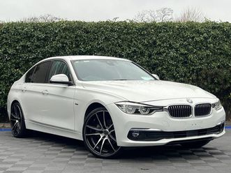 320d luxury-line // service history // leather heated powered seats // reverse camera