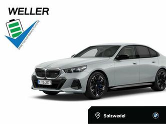 bmw i5 m60 xdrive m sport acc adapled b&w ahk kamera