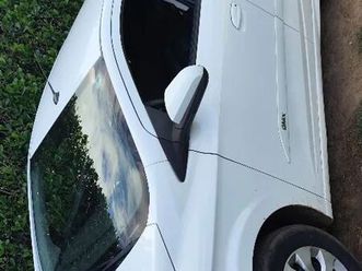 hatch lt 1.0 8v flex mec. 4p