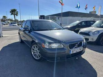 berlina automático de 4 puertas