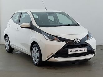 1.0 vvt-i x-play 5dr