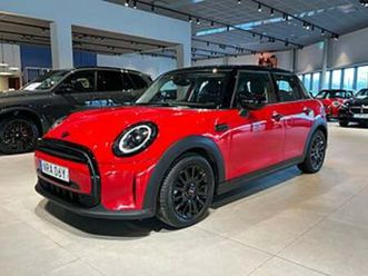 mini cooper 5 dr aut komfortöppning apple carplay backkamera nav