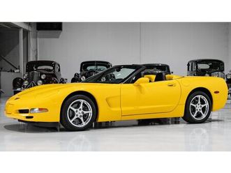 2002 chevrolet corvette convertible w/1sc (six-speed manual) a vendre