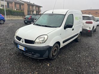 renault kangoo 2,400 eur