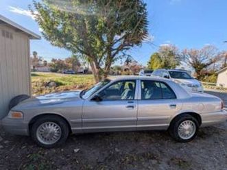 2003 ford crown victoria