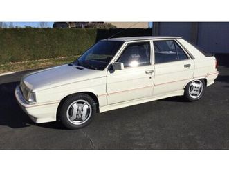 1988 renault 11 blanc manuel, 5 vitesses conduite à gauch...