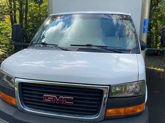 2017 gmc savana cutaway cube