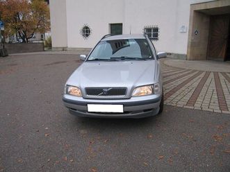 volvo v40 1.8 - mit prins lpg tüv neu - 2 200 €