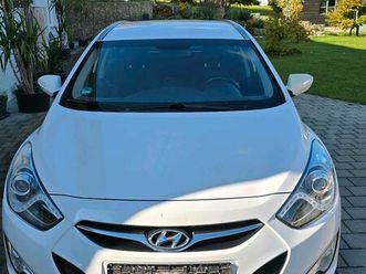 hyundai i40 cw, 1.6 benzin, fifa world cup edition.