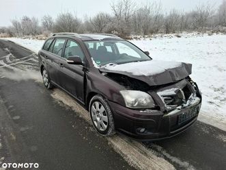 toyota avensis 2.0 d-4d travel
