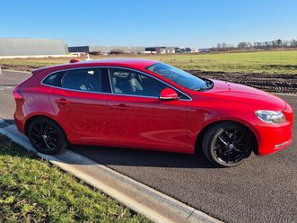 volvo v40 - 1.6 t2 r-design volvo v401.6 t2 r-design lpg/g3 t2 2014 benzprijs'26€2,50p/l