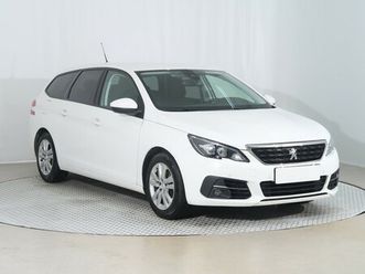 peugeot 308 1.5 bluehdi navigácia, tempomat, park. senzory