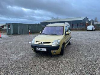 peugeot partner 1,6 combi 4d