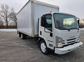 2020 isuzu npr hd gas 18 box truck + walk ramp 63k miles !!!