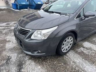 toyota avensis kombi sol